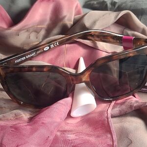 Foster Grant Brown Sunglasses